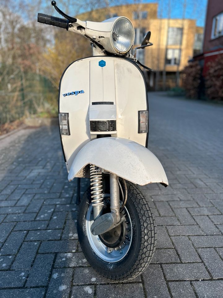 Vespa PX 80 in Hamburg