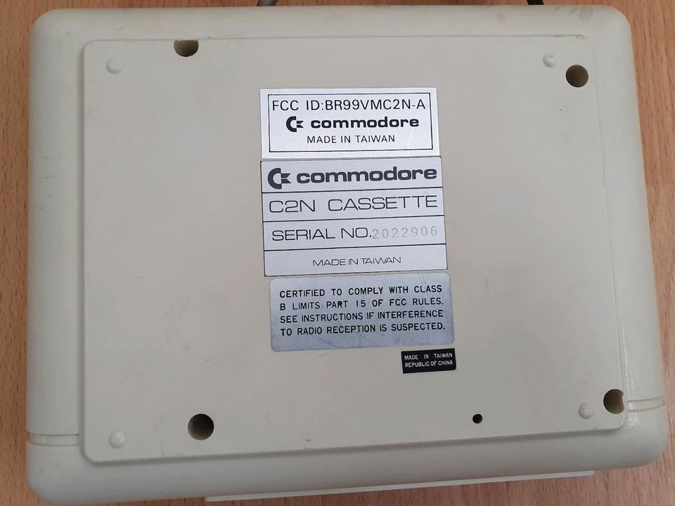 Commodore C64 Zubehör  ORIGINAL NETZTEIL  ORIGINAL LAUFWERK  TAPE in Staßfurt