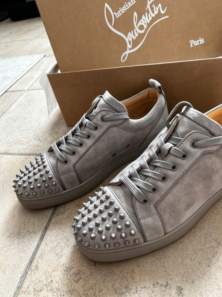 Christian Louboutin Sneaker - Louis Junior Spikes - grau in Warendorf