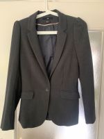 Grauer, taillierter Blazer Größe 38, H&M, betonte Schultern Stuttgart - Möhringen Vorschau