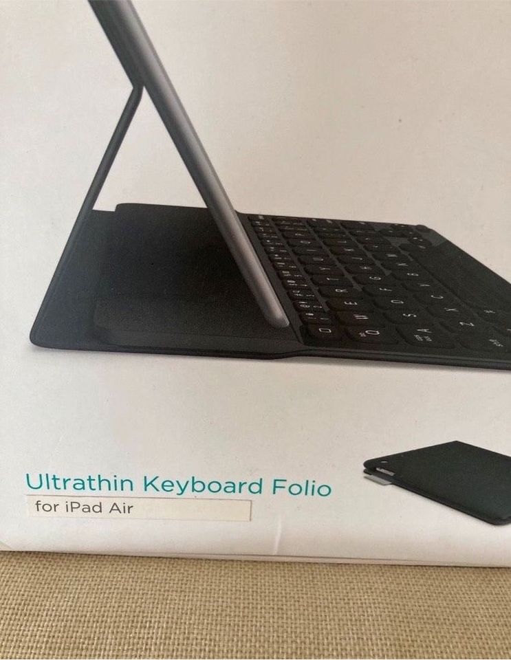 Logitech Ultrathin Keyboard Folio iPad Air Tastatur unbenutzt in Bad Säckingen