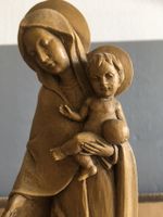 HOLZFIGUR GESCHNITZT MADONNA MIT KIND Bayern - Großostheim Vorschau