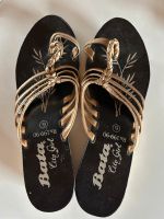 Schuhe golden Größe 6 Baden-Württemberg - Großbettlingen Vorschau