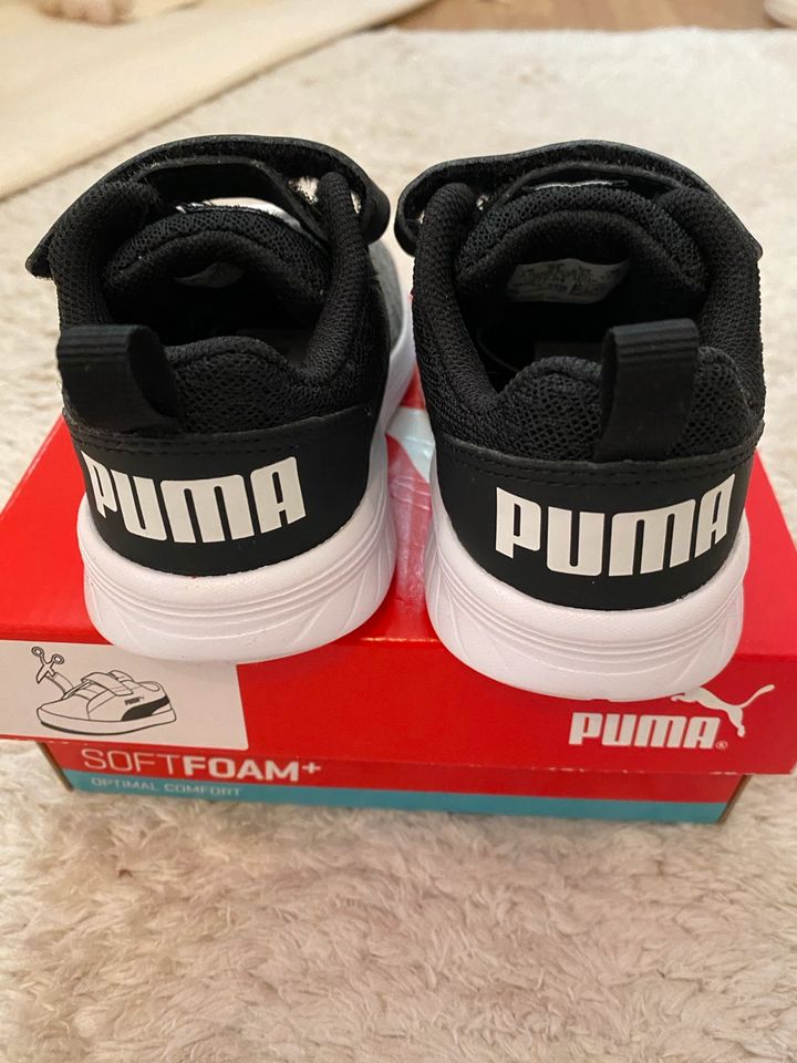 Puma Baby Schuhe 21 grau schwarz in Berlin