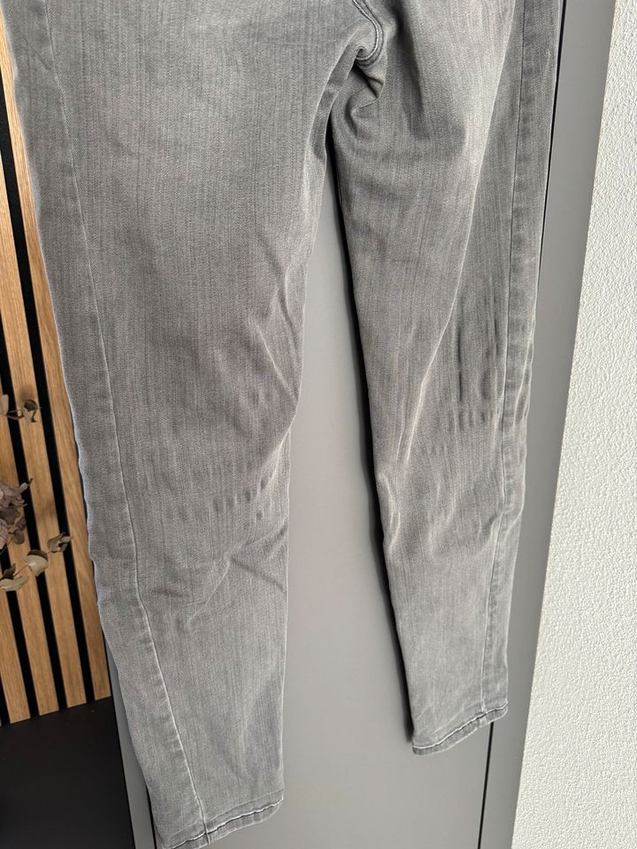 Laurel Jeans grau 38 / 40 in Kirchheim unter Teck