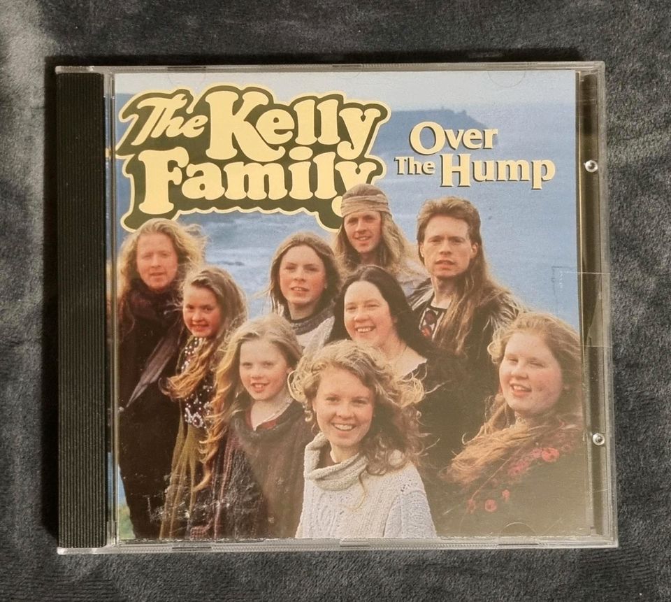 CD "The Kelly Family" Over THE Hump in Schöppenstedt