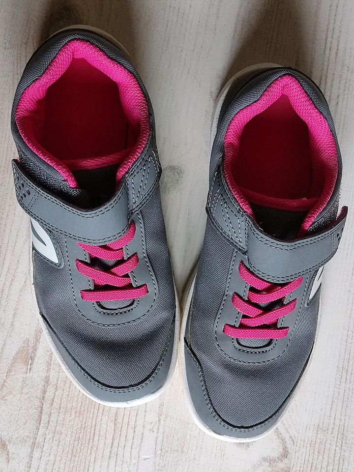 Turnschuhe Sneaker Sportschuhe 33 Klett grau pink rosa neu in Uhlstädt-Kirchhasel
