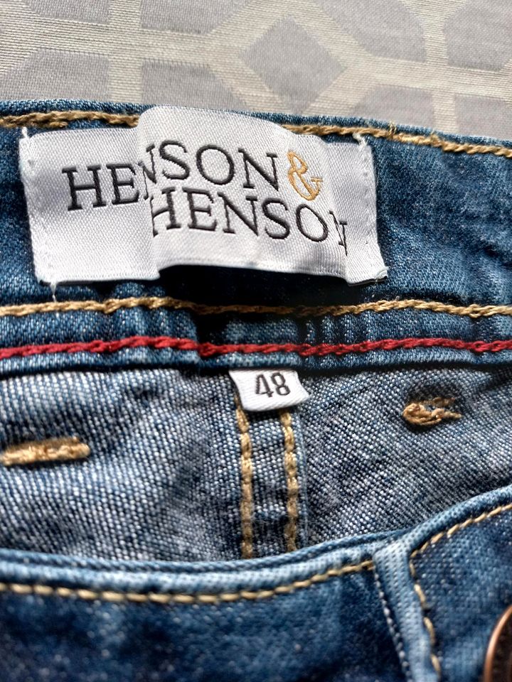 NEU! Jeans Herren Gr. 48 Henson&Henson gerade Form in Dauchingen