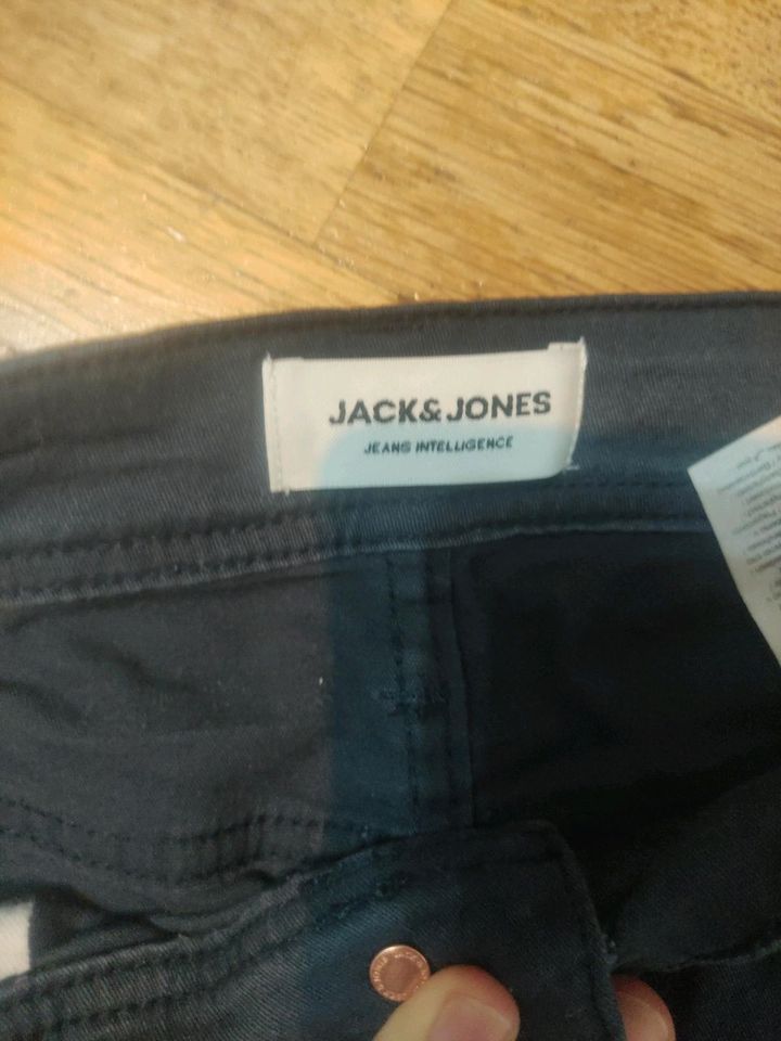 Jack und Jones Hose gr 29/32 in München