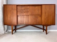 Seltenheit! dänisches Teak Sideboard Highboard Vollholz Wohnzimmerschrank mit Schiebetüren und farbigen Schubladen Kommode Geschirrschrank Minibar Vintage 50er 60er Design Schreinerarbeit Berlin - Mitte Vorschau