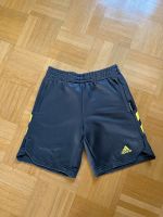 Adidas Shorts kurze Hose Sport 152 top Leipzig - Altlindenau Vorschau