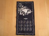 Blauer Stoff-Kalender mit Blumendekor und Stangenaufnahme 1989 Berlin - Treptow Vorschau