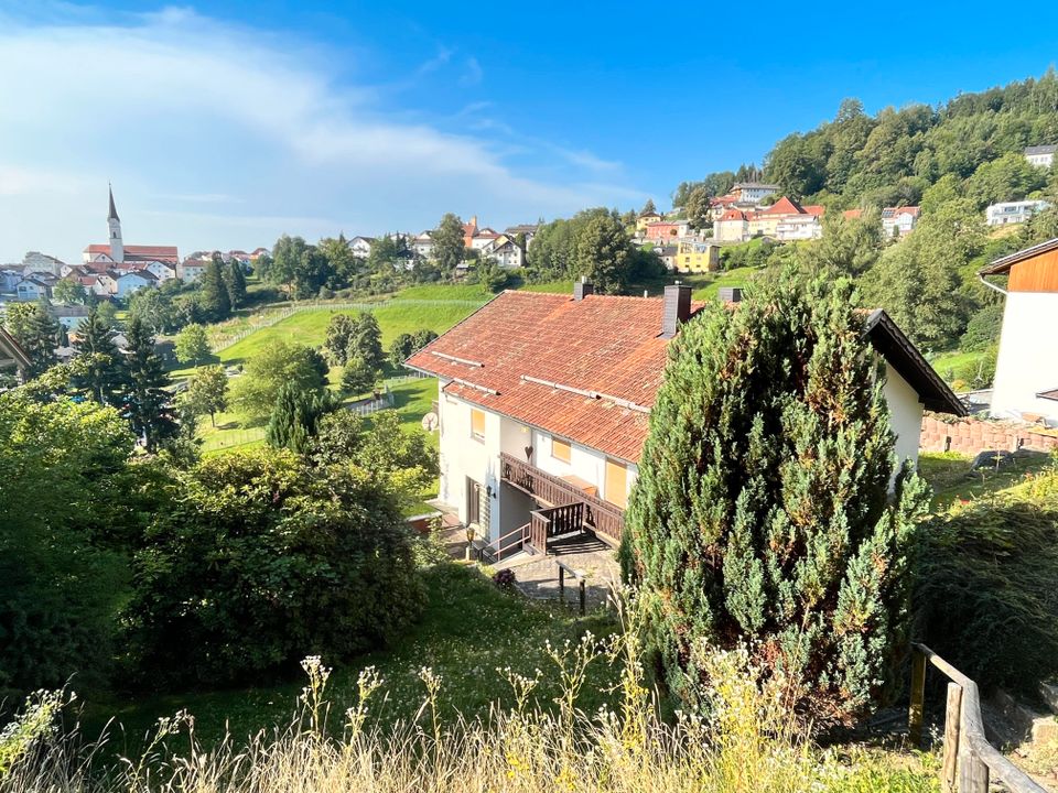 Sanierungsbedürftiges Einfamilienhaus in 94513 Schönberg in Schönberg