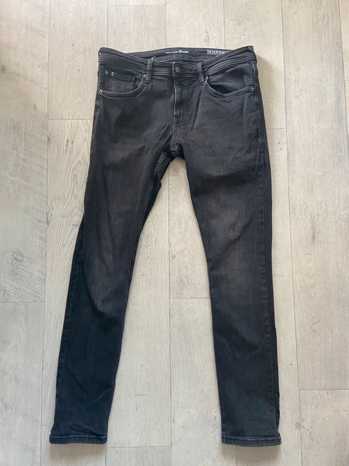 Verkaufe schöne Herrenjeans Gr.33/32, Tom Tailer in Braunschweig