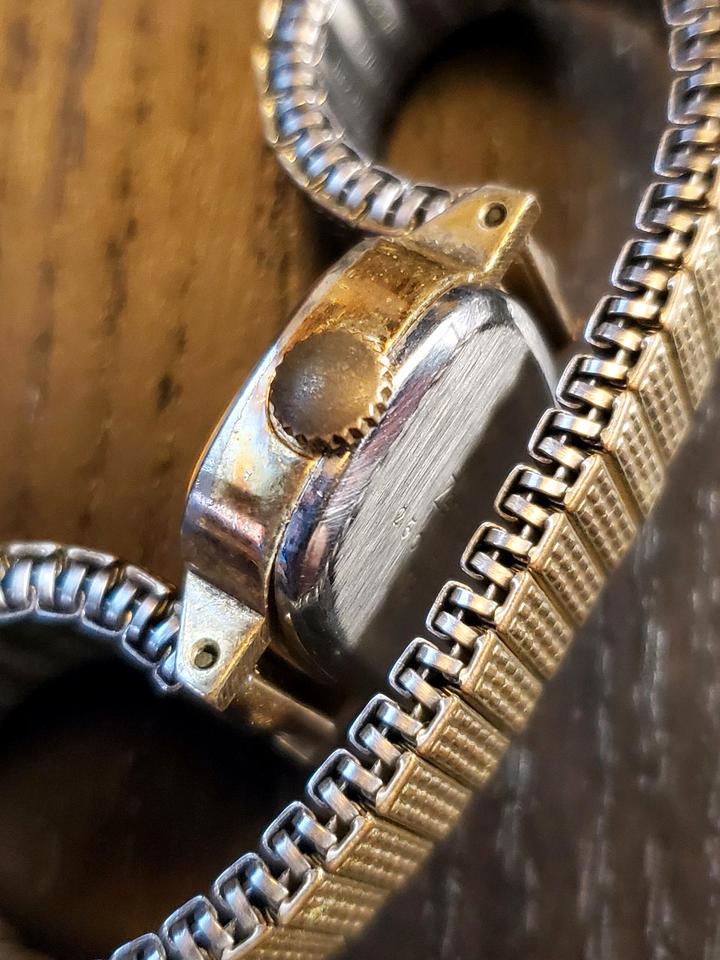 Funktioniert! ZentRa Savoy Armbanduhr Uhr Damenuhr Damen Vintage in Bremen