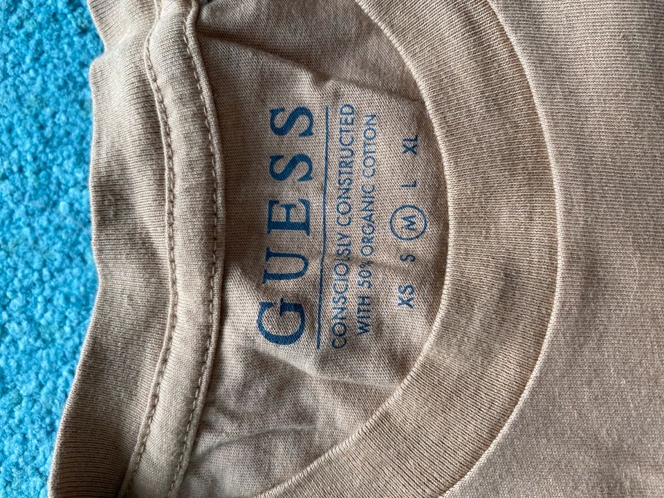 Guess Totenkopf t-Shirt M beige in Wiesloch