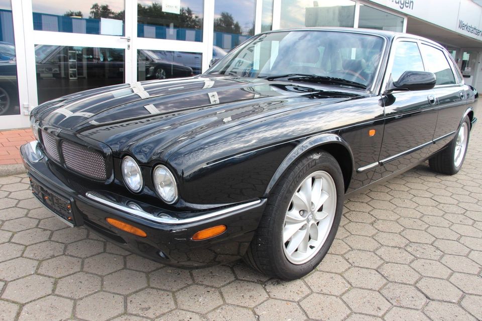 Jaguar XJ Sovereign 4.0*2.HAND*el.SD*LEDER*PDC*PIC89 in Winsen (Luhe)