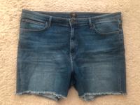 LEE Herren Boyfriend Jeans Shorts Gr.W 38 Frankfurt am Main - Ginnheim Vorschau