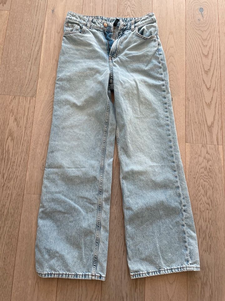 Jeans H&M aktuelle Kollektion wide high jeans in Ganderkesee