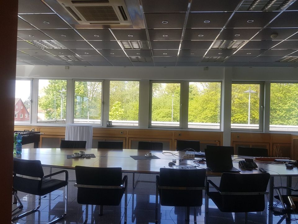 Schöne Büroetage mit Konferenzraum, gute Autobahnanbindung, ausreichende Parkmöglichkeiten in Mülheim (Ruhr)