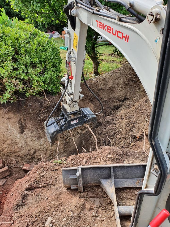 Minibagger Takeuchi TB216 1,9t mieten inkl.Löffel & Versicherung in Siegen