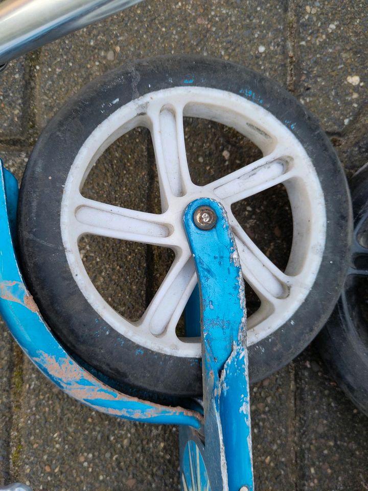 HUDORA Big Wheel 205 - zwei Roller zum Ausschlachten an Bastler in Düsseldorf