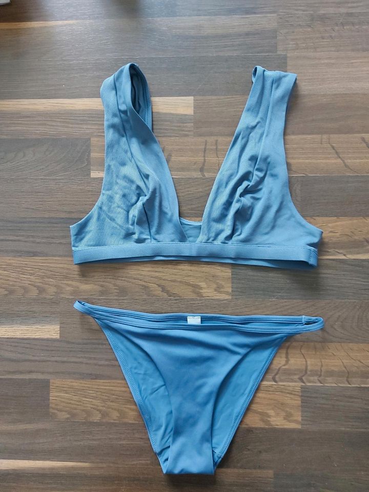 **NEU** COS Bikini Oberteil 42 Hose 38 in Fulda