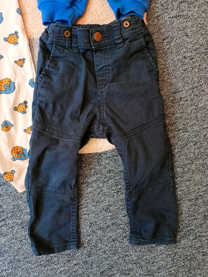 Junge Paket Gr.86‼️ jogginghose Strampler Gap Zara HM in Bad Harzburg