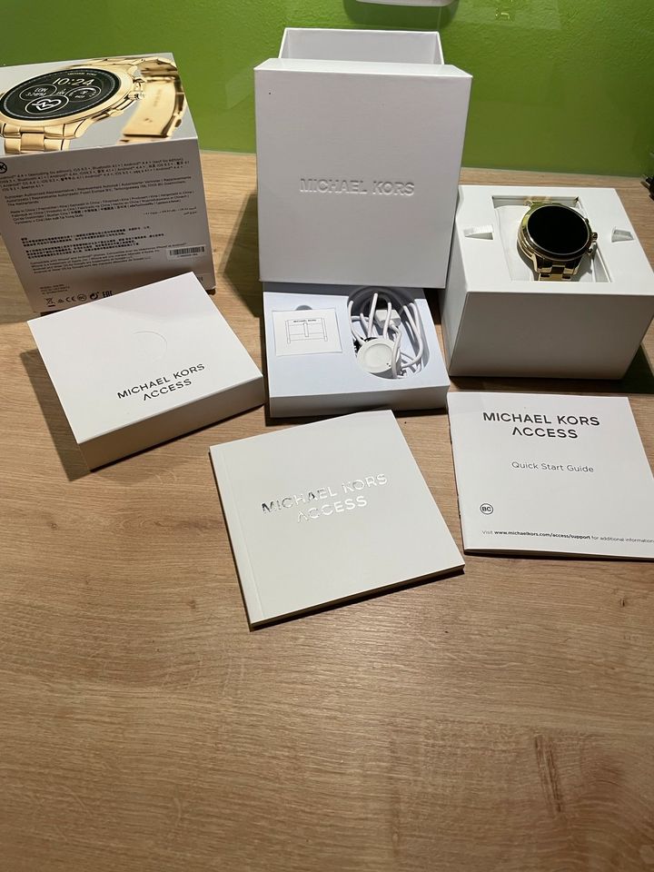 Michael kors store smartwatch 5045