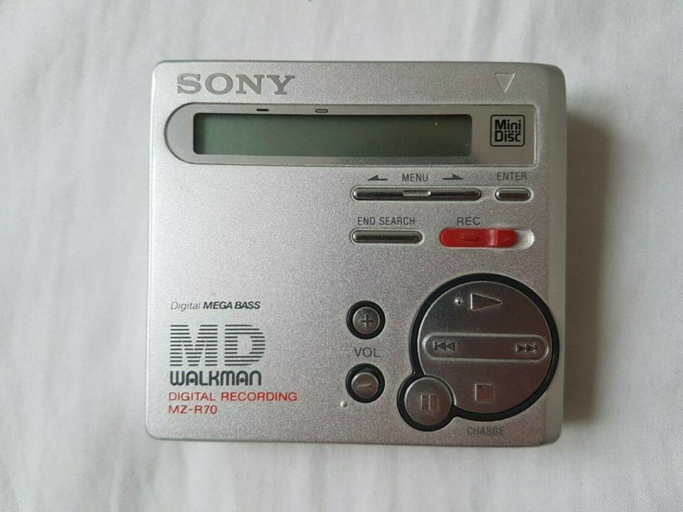 Sony Mini Disc Walkman MZ-R 70 mit Mikro, Kopfhörern inkl. Fernb. in Offenbach