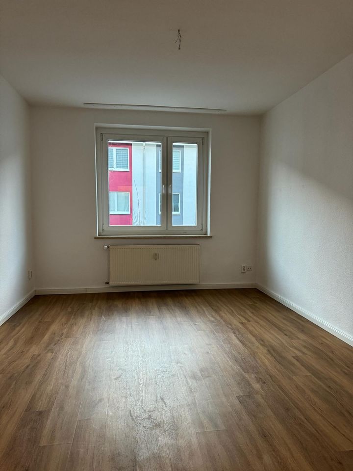 ruhig gelegene 3 Raumwohnung mit Balkon in Magdeburg