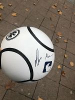 Eintracht Ball Neu mit 2 original Unterschriften Hessen - Offenbach Vorschau