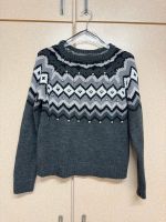 Pullover/Pullover mit Muster Stuttgart - Stuttgart-Mitte Vorschau