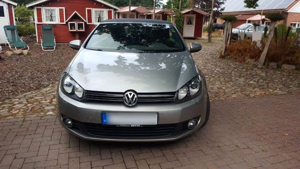 VW Golf 6 Cabrio highline 2.0 TDI in Heerstedt