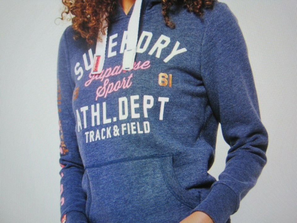 Superdry Damen Track&Field  Hoodie Pullover Gr.L NEU in Leutenbach