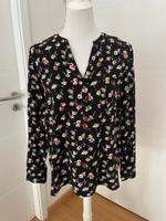 Damen Bluse Bon Prix Größe 40 Schwarz mit Blumenmuster Niedersachsen - Bergen Vorschau