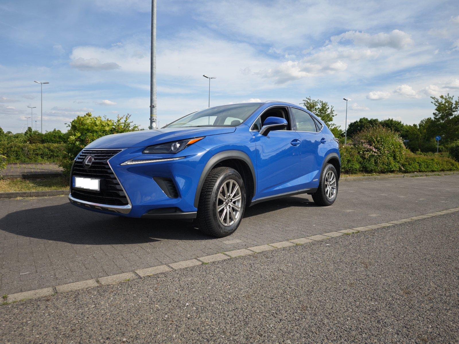 Abbildung des Autos Lexus NX300h Amazing Edi…
