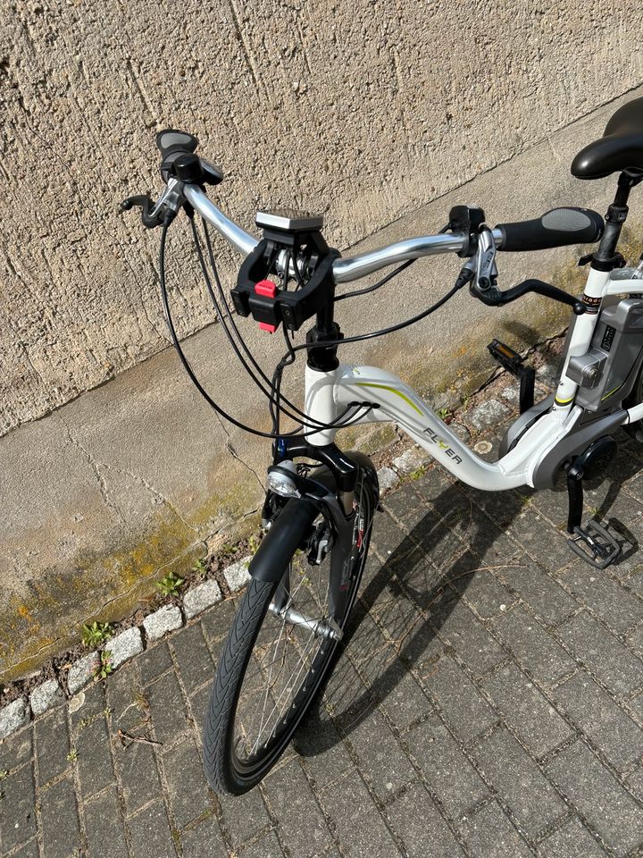 Flyer C8.1 E-Bike nur 2100km Magura Shimano Nexus 26" in Weißenfels