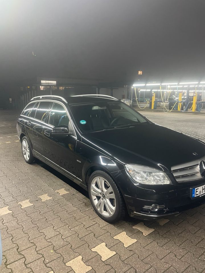 Mercedes Benz C-Klasse in Essen Freisenbruch