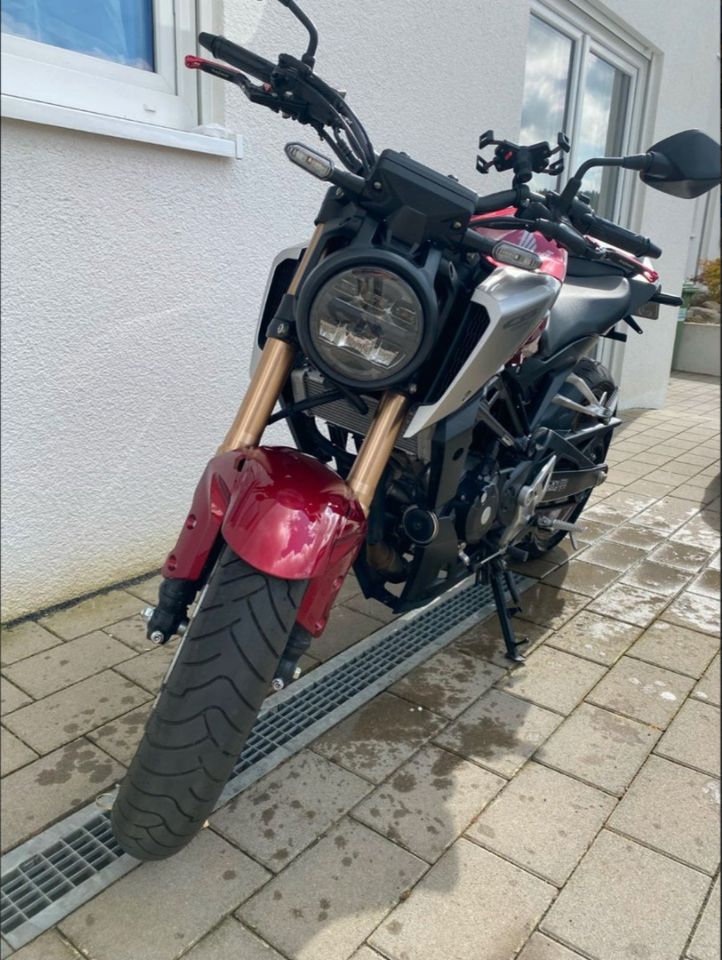 Honda CB125 R rot in Nagold