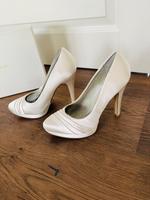 Brautschuhe Hochzeit Pumps Highheels Menbur ivory Gr. 37 NEU Brandenburg - Blankenfelde Vorschau