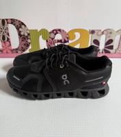 Neu Sneaker Turnschuhe Fitnessstudio Freizeit Büro Gr 39/40 Schleswig-Holstein - Lübeck Vorschau