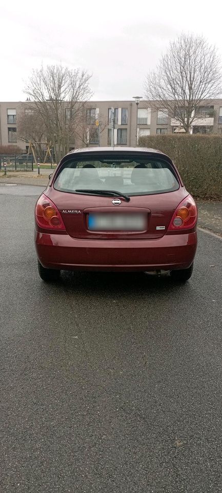 Nissan Almera 1.5 Acenta in Köln