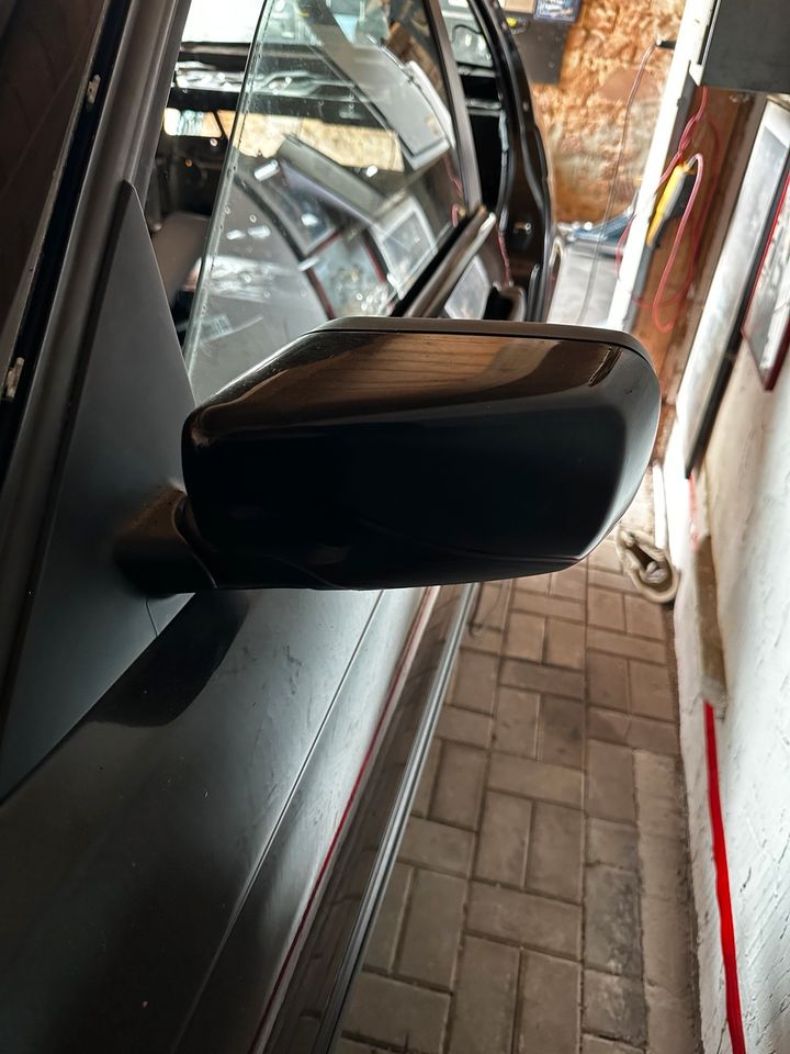BMW E46 Limo Touring Seitenspiegel Links Rechts Black Saphhire in Waldeck