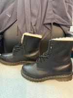 Dr.Martens gefüttert Größe 42 Sachsen - Meißen Vorschau