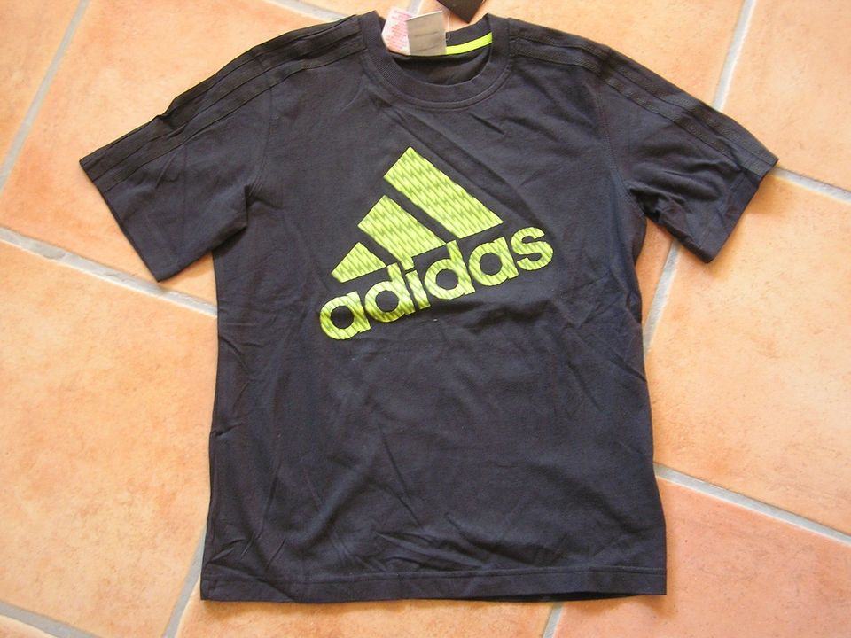 Adidas Kinder T-Shirt Gr. 152 in Fischbachtal