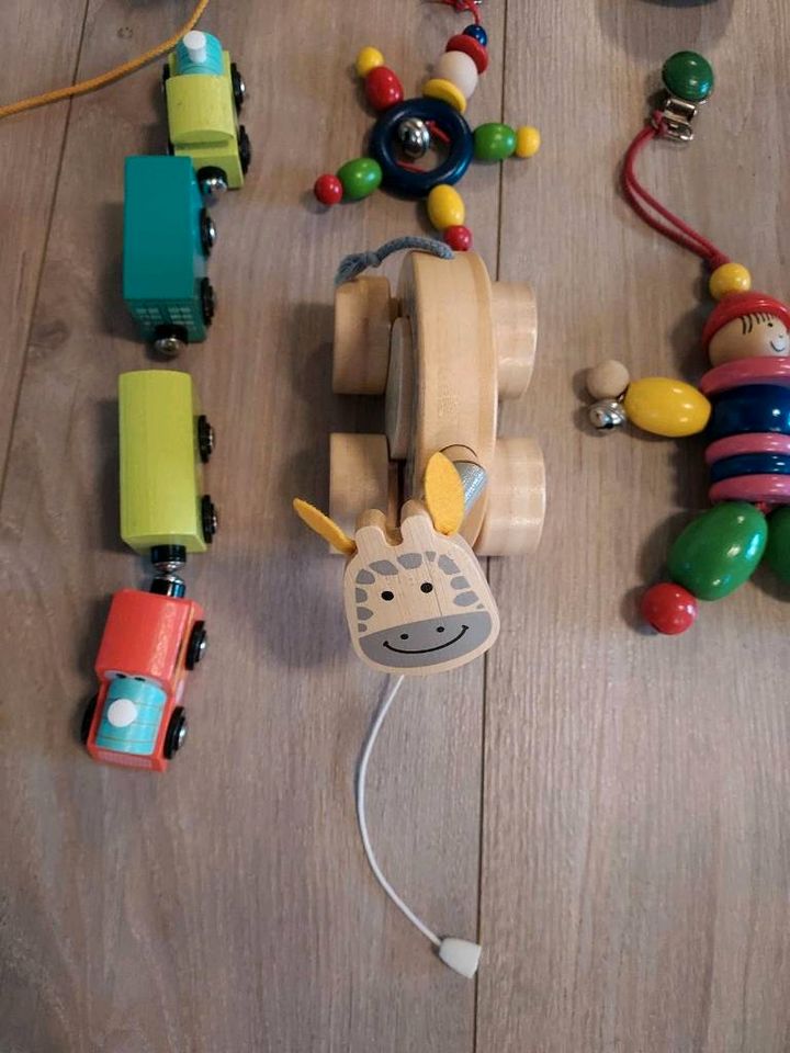 Baby Spielzeug Bellybutton, v-tech, chicco.. sehr guter Zustand in Waldmohr