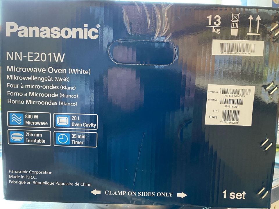 PANASONIC NN-E201W Solo Mikrowelle in Hildesheim