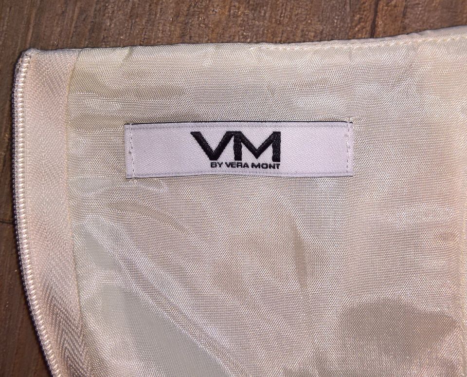 VM by Vera Mont - Brautkleid Abendkleid trägerlos Beige Gr.34 in Hamburg