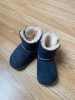 Wagenschuhe Lammfellschuhe Wolle Gr.16/17 2 Paar NEU Rheinland-Pfalz - Asbach Vorschau